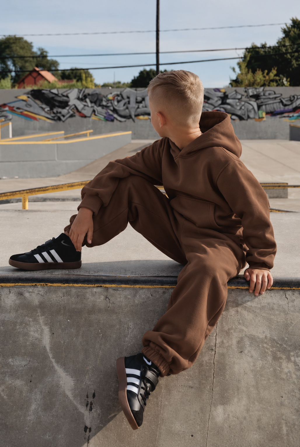 ESSENTIAL PULLOVER HOODIE SET BROWN